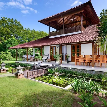 Exclusive Private Villa Beten Bukit - Mountain View & Private Swimming Pool